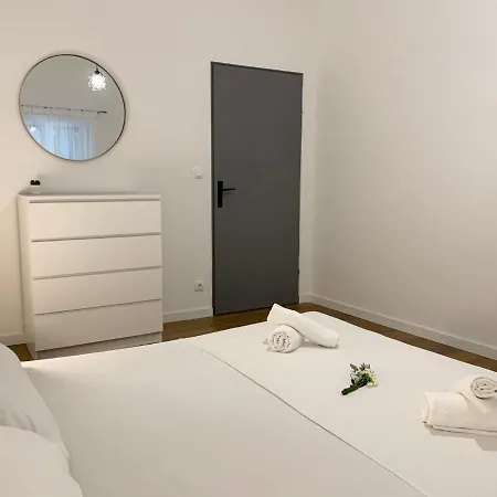 Larus Apartment