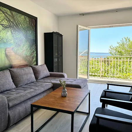 Apartment Larus Kastel Luksic